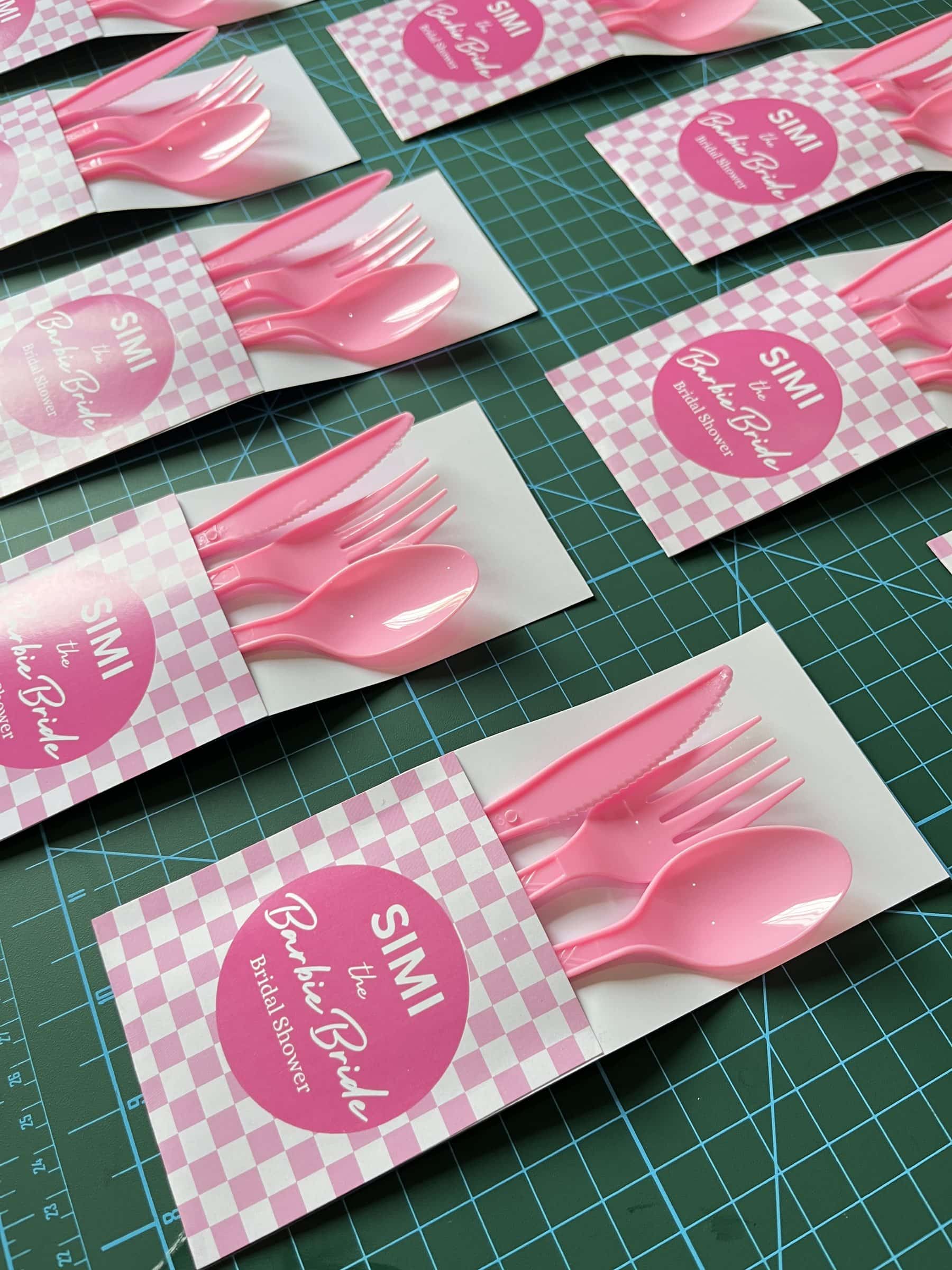 Personalised place cards and pink cutlery set